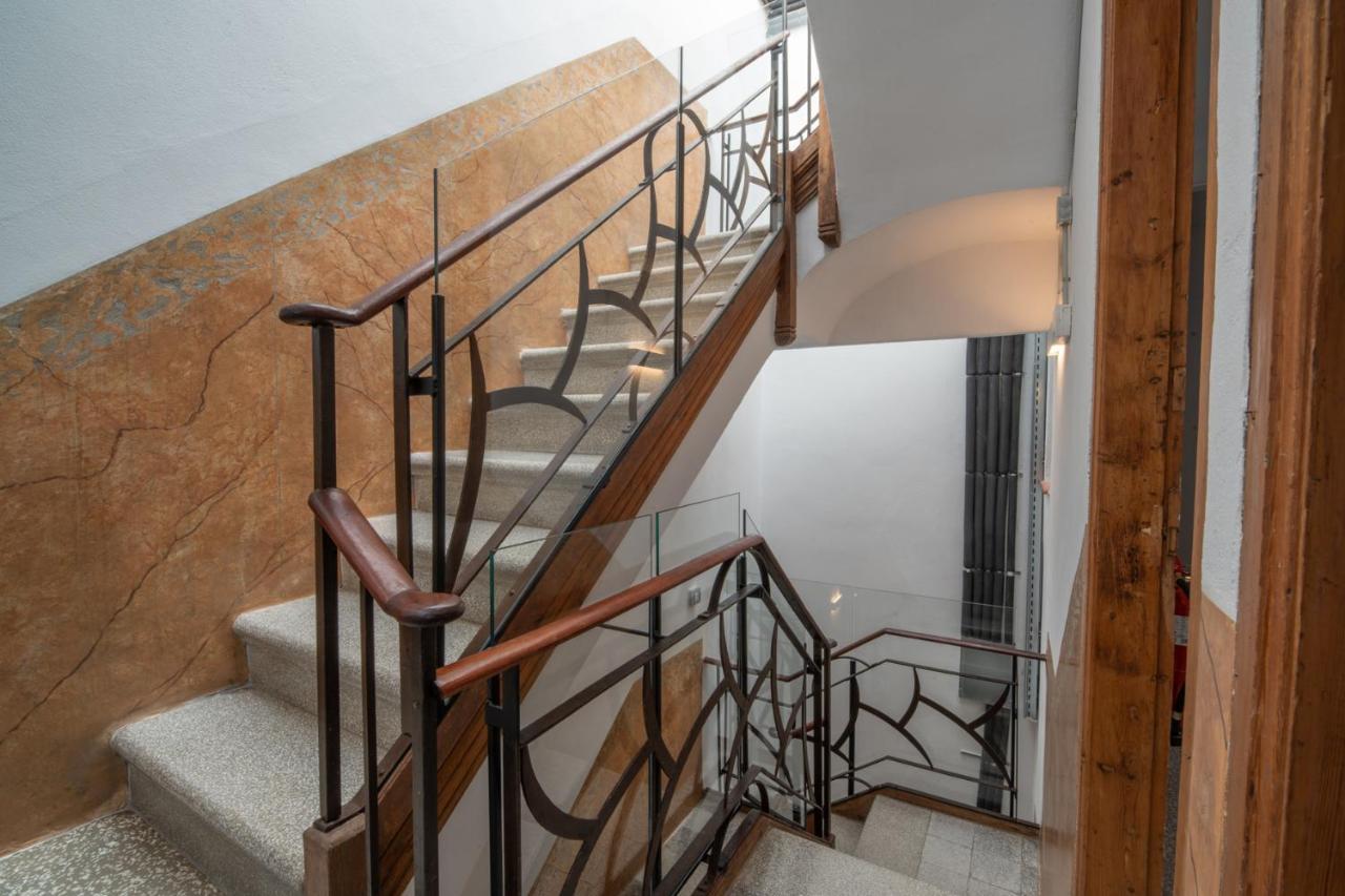 Feelathome Stadium Apartments L'Hospitalet de Llobregat Ngoại thất bức ảnh